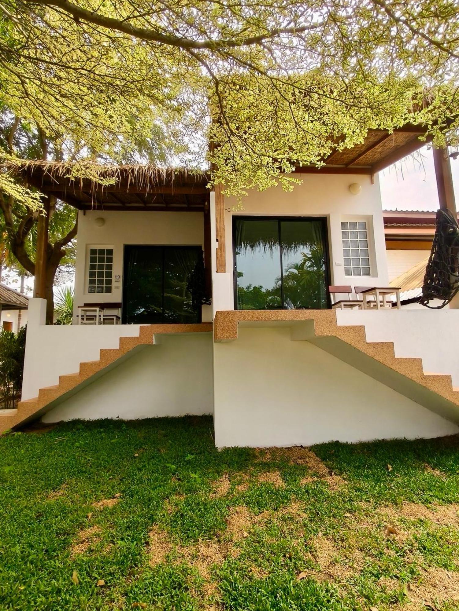 Canary Guesthouse Пай Екстериор снимка